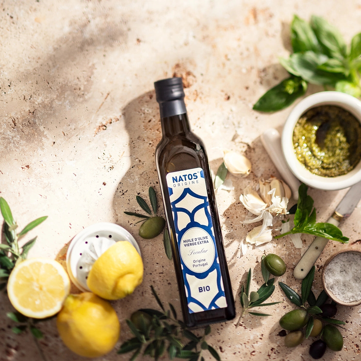 Notre huile d'olive premium Secular bio apporte une touche du Portugal à vos repas