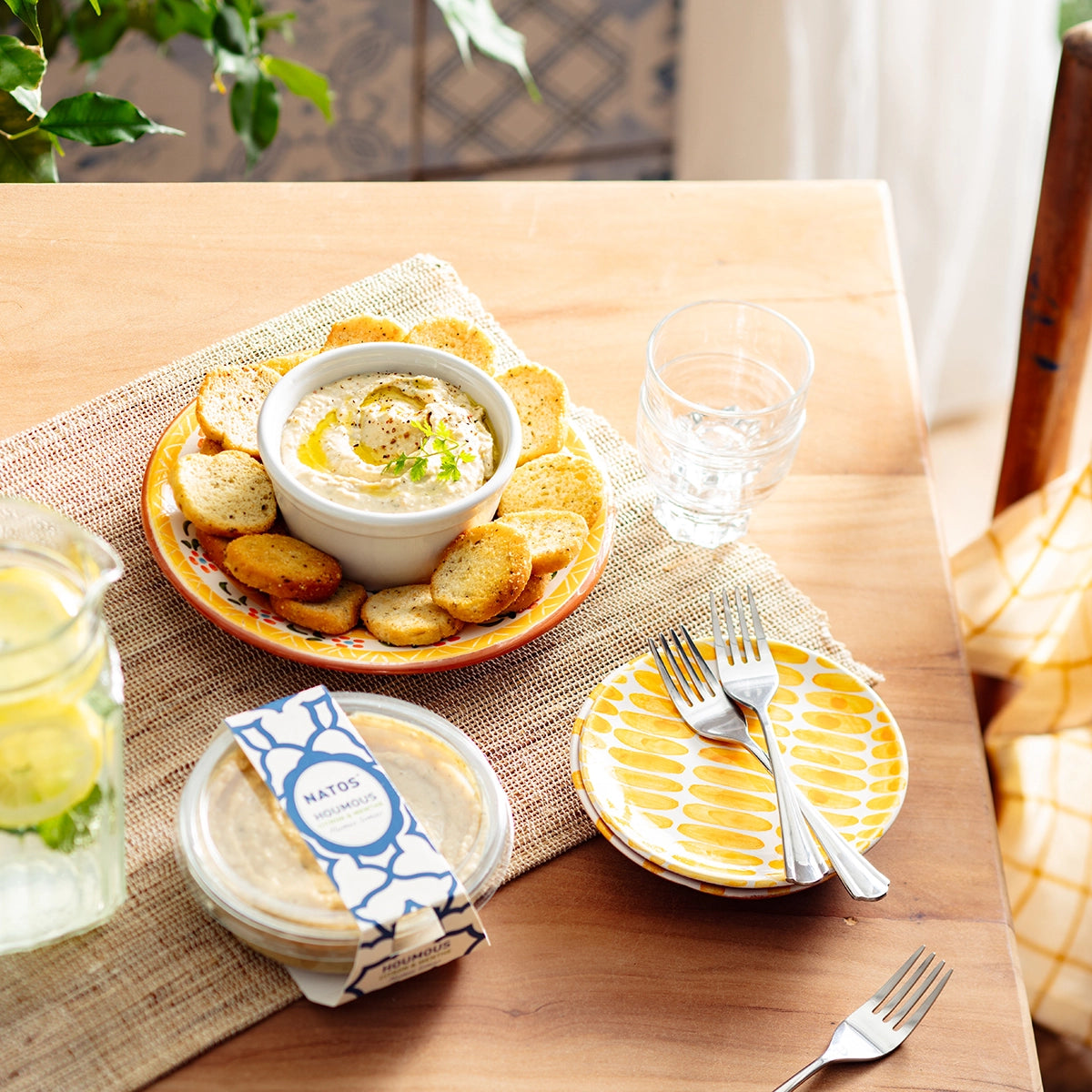 Notre houmous citron menthe, idéal pour ajouter une pointe de fraicheur à vos repas